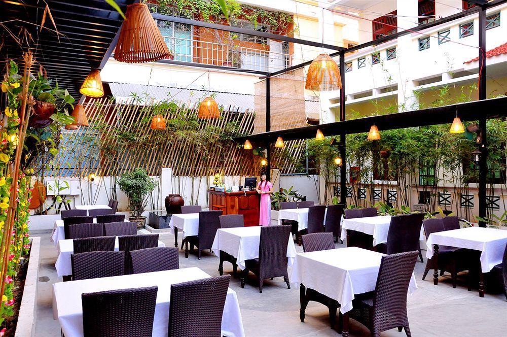 Oyo 381 Tuyet Mai Hotel На Транг Екстериор снимка