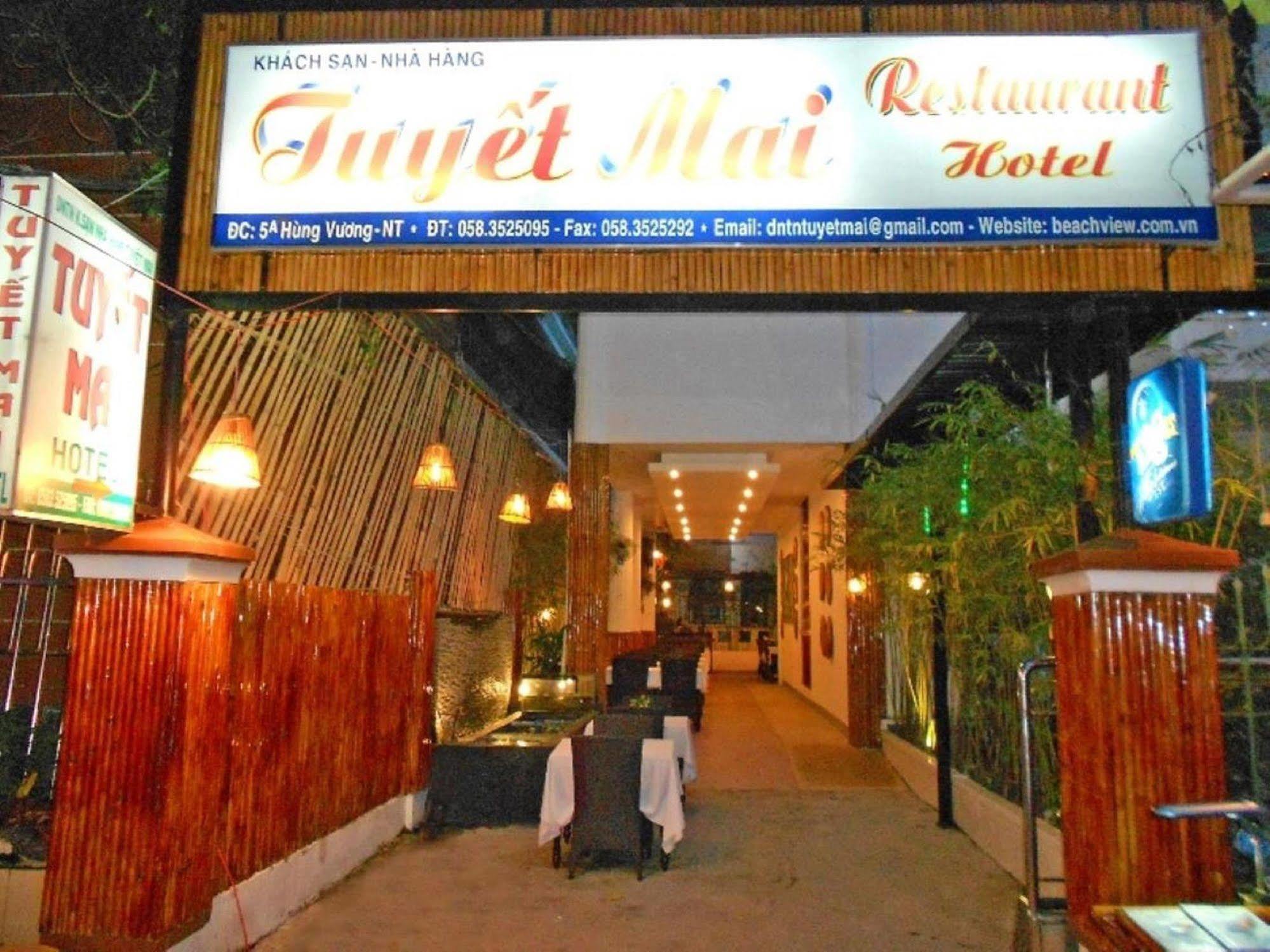 Oyo 381 Tuyet Mai Hotel На Транг Екстериор снимка