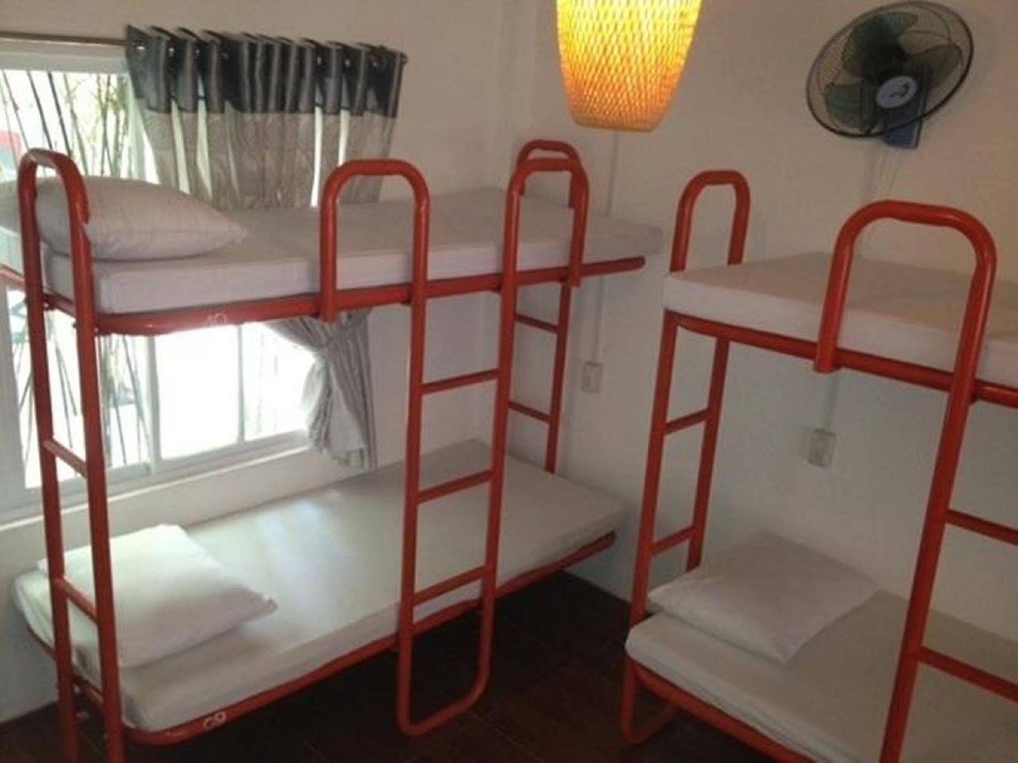 Oyo 381 Tuyet Mai Hotel На Транг Екстериор снимка