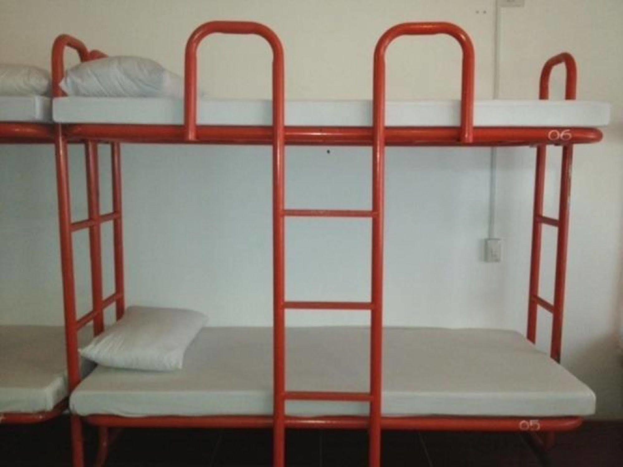Oyo 381 Tuyet Mai Hotel На Транг Екстериор снимка