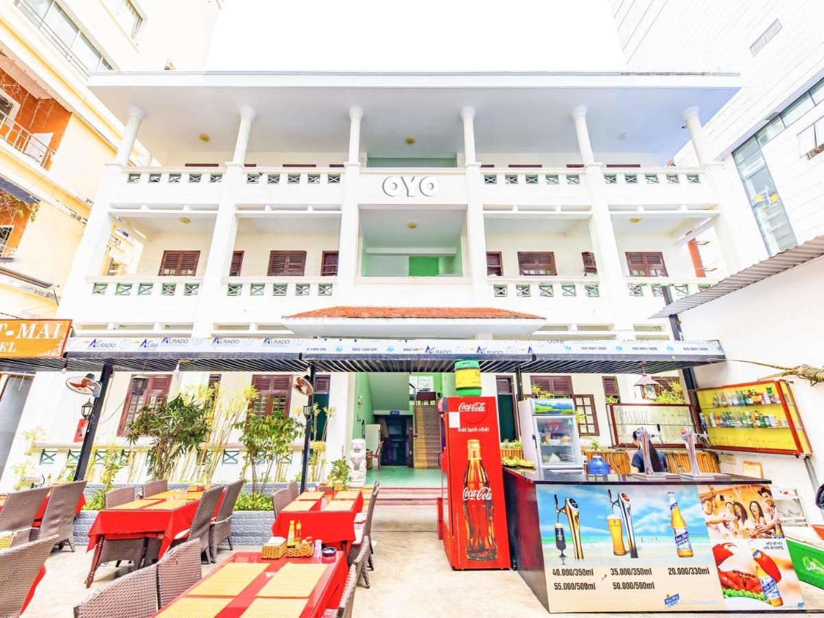 Oyo 381 Tuyet Mai Hotel На Транг Екстериор снимка