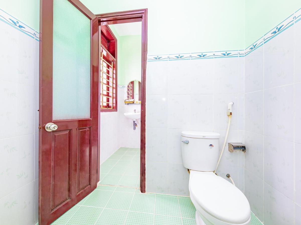 Oyo 381 Tuyet Mai Hotel На Транг Екстериор снимка